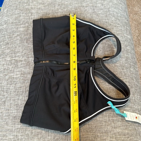 Livi Active Front Close No Wire Sport Bra Size 42C - Picture 8 of 10